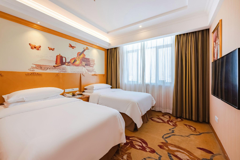 Bedroom 2, Vienna Hotel Guangdong Shantou South Bus Station, Shantou