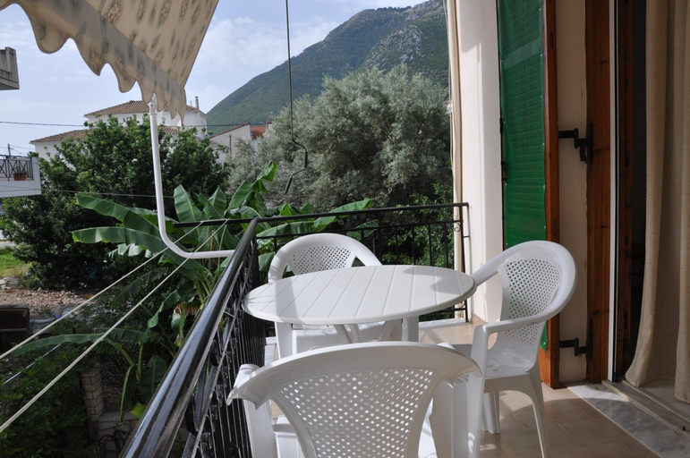 Others 4, Giannis Studios, Ionian Islands
