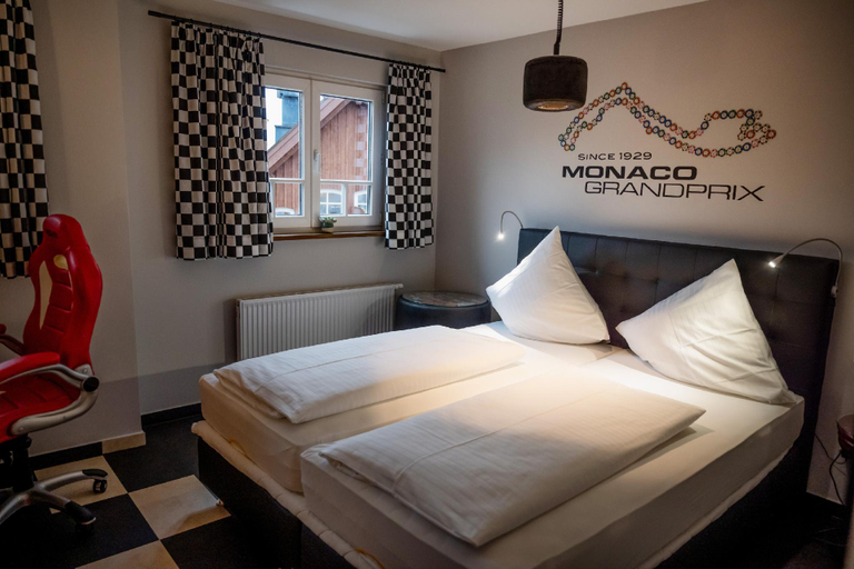 Bedroom 2, Motorworld Inn Warthausen, Biberach
