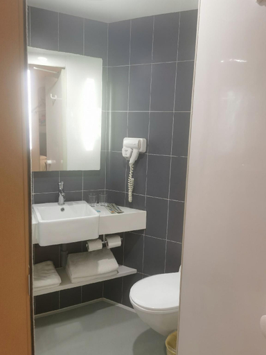 Bathroom 4, Hanting Hotel Qinhuangdao Changli Jieyang Street, Qinhuangdao