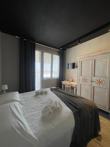 Others 5, Le Coltie - affittacamere e appartamenti, Livorno