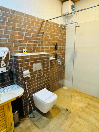 Bathroom 5, Maargit beach resort Goa, North Goa