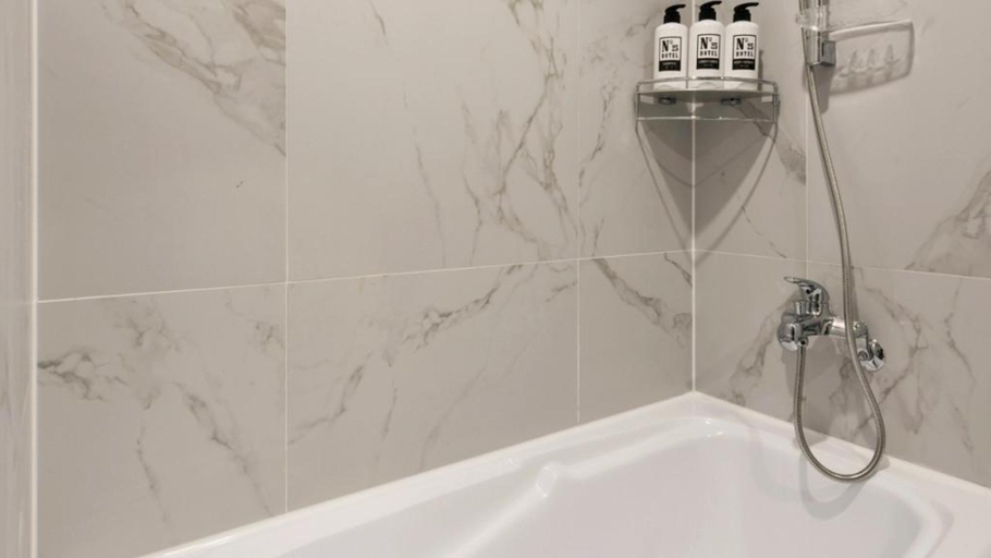 Bathroom, Busan Hadan Number 25 Hadan Branch, Sasang