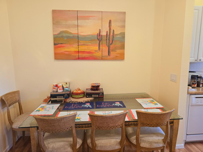 Others 1, Mountain View Condo with Pool, Pima