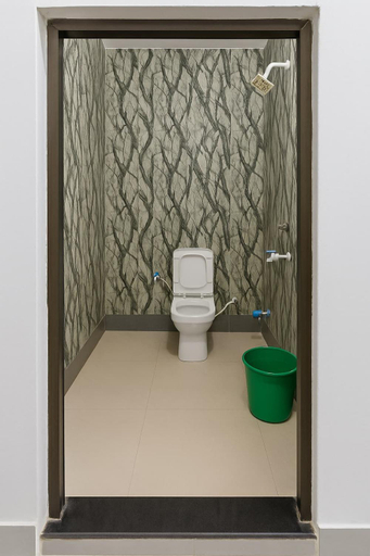 Bathroom 4, Radhika Guest House Nandgaon, Mathura