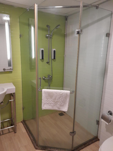 Bathroom 3, Hotel Arif Castles, Lucknow