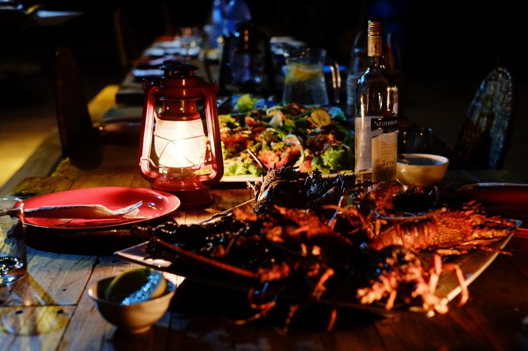 Food & Drinks 5, Mozambeat Motel, Jangamo