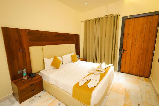 Bedroom, Hotel KNG Grand, Agra