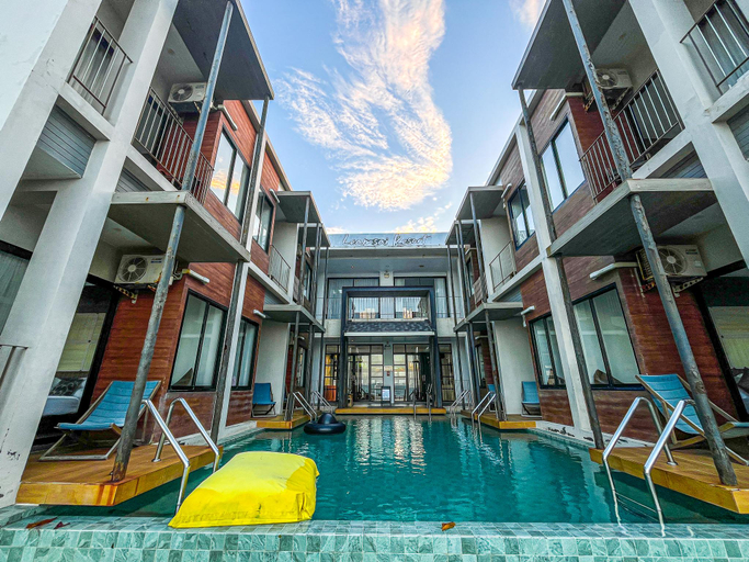 Swimming pool [outdoor] 3, Leamsai Beach Resort, Chaiya
