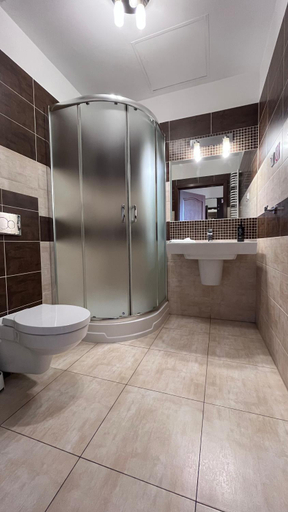 Bathroom 4, Neptun, Legnica