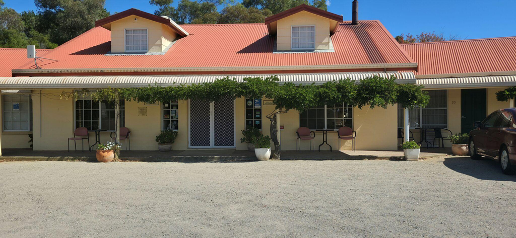 Entrance 4, Motel Royal Tara, Yass Valley