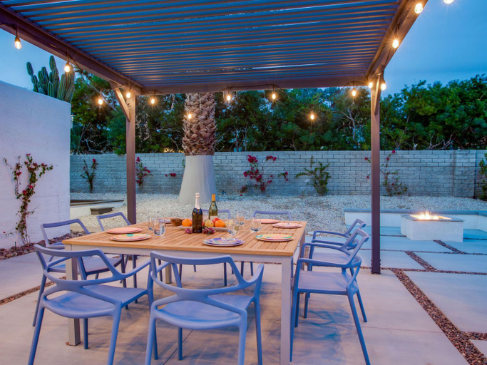 5, Lenas Hideaway by ACME House Company, Riverside
