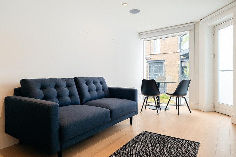 Others, Farringdon Deluxe Apartments, London