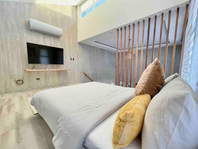Bedroom 2, Cozy, Romantic Loft (with Private Onsen), Amadeo