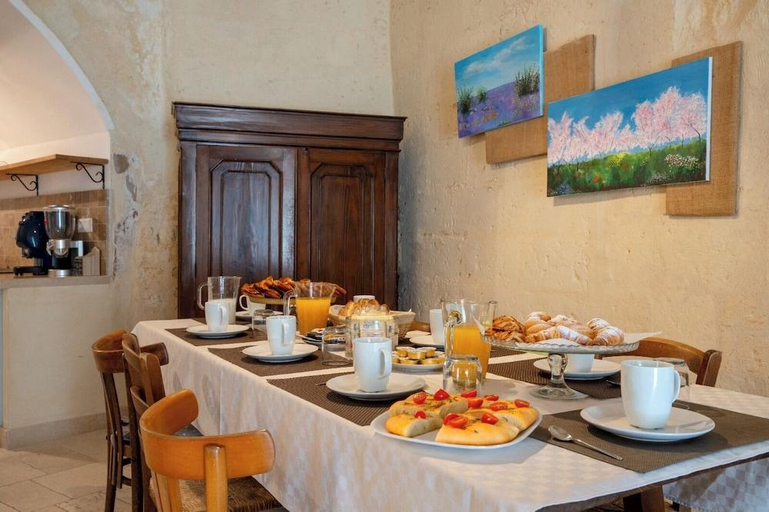 Others 5, B&B La Corte, Matera