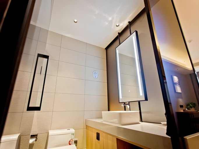 Bathroom 3, GreenTree Inn Fuyang Linquan Magic City, Fuyang