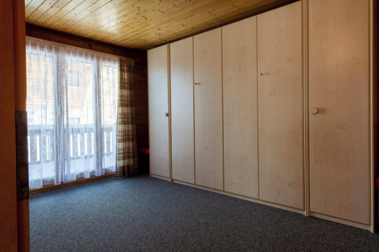 Others 5, Chalet Weisshorn 4, Raron