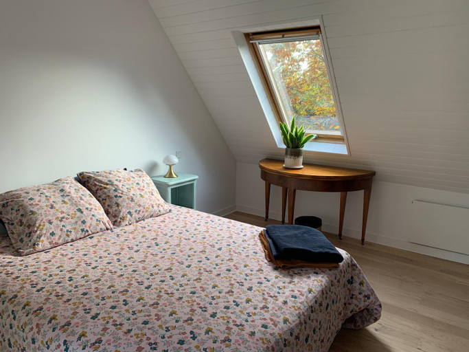 Bedroom, Chez Cedric & Emmanuelle, Finistère