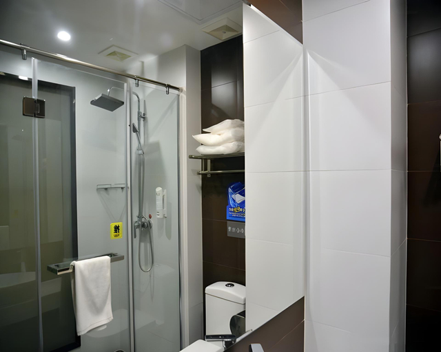 Bathroom 5, 7 Days Inn Tai'an Dongpingxi Hualian, Tai'an