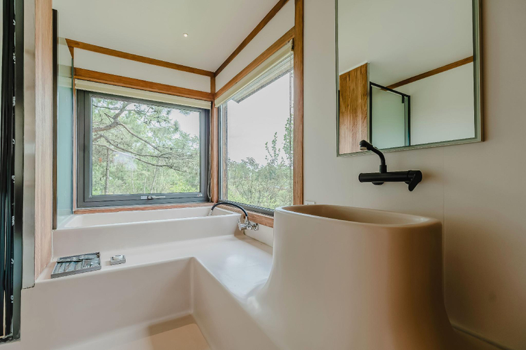 Bathroom 4, Fengcheng International Hotel, Jincheng