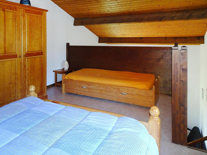Bedroom 2, Holiday Home on Oleron near Les Huttes Beach, Charente-Maritime