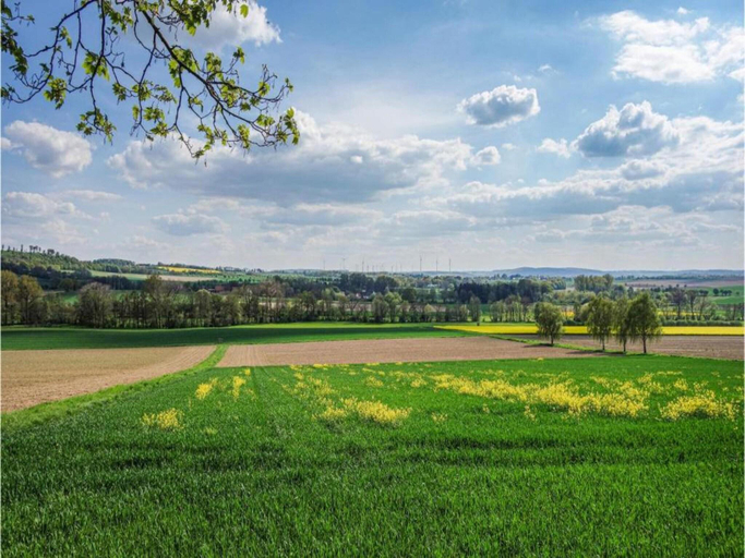 Others 4, Holiday Home in Germany with Garden Terrace, Höxter