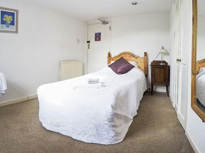 Bedroom 2, The Old Ship Inn, Nottinghamshire