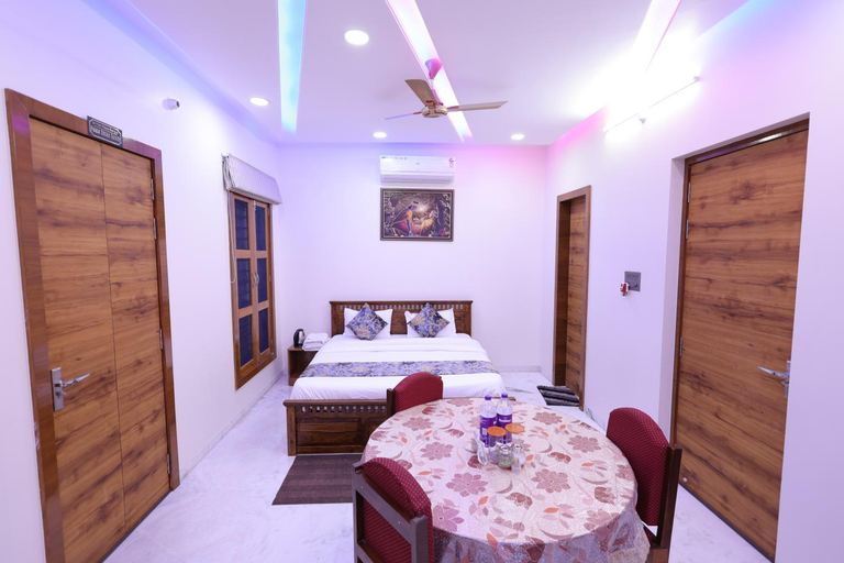 Bedroom 2, Amritam Palace A Luxury AC Home Stay, Sikar