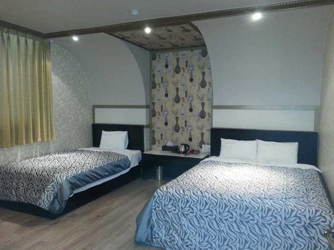 Bedroom 5, Island Motel, Yeosu