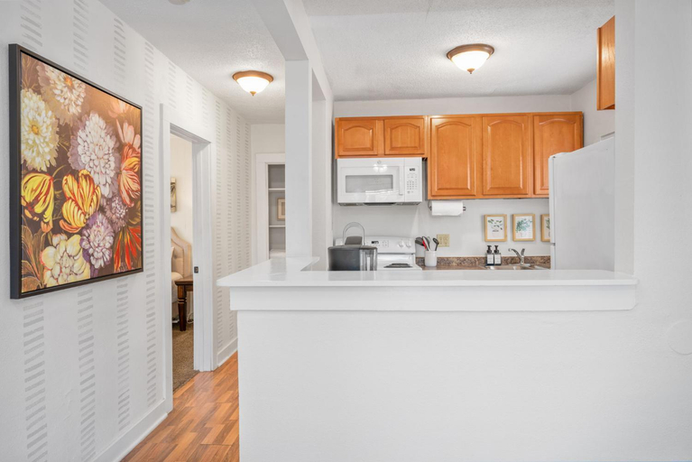 Others 4, The Flats on Florida St - Super Comfy 2-Bedroom Apartments, Mobile