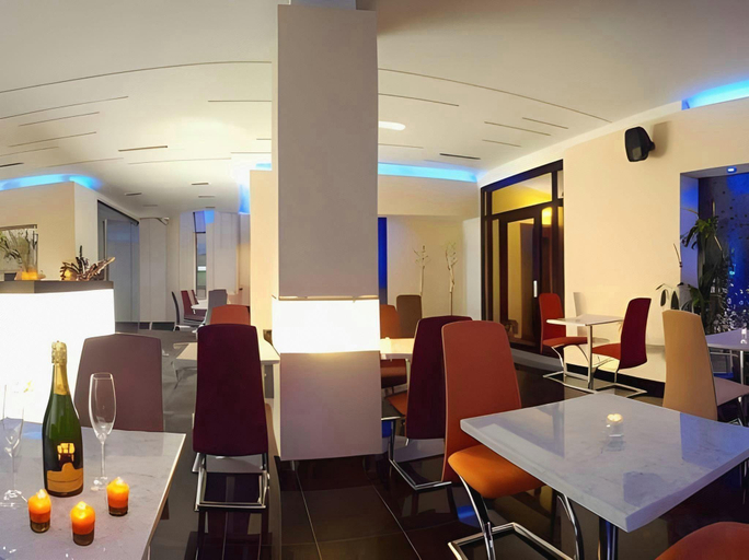 Food & Drinks 5, Relax Inn, Praha 8