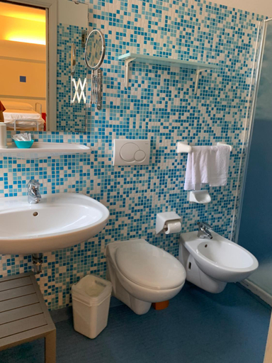 Bathroom, B&B Meuble Adriana Sirmione Vegan, Brescia