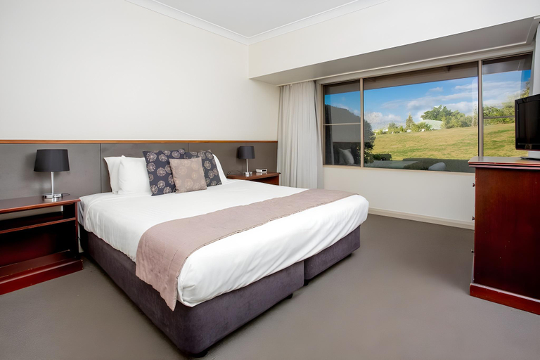 Bedroom 3, Harrigans Irish Pub and Accommodation, Cessnock