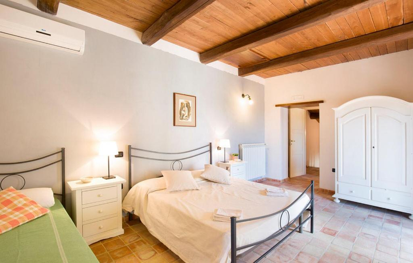 Others 4, Masseria Perugini, Cosenza