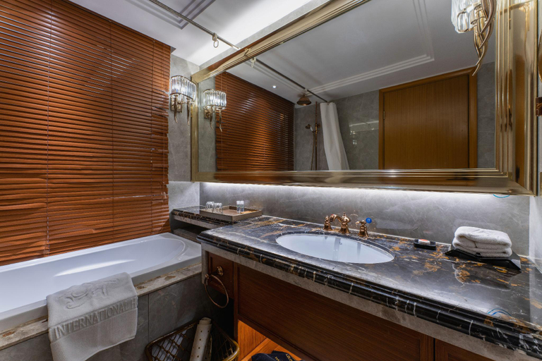 Bathroom 3, Fuxin International Hotel, Shangrao