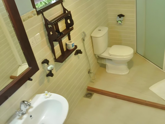 Bathroom 4, Hotel La Veranda di Serena, Habaraduwa