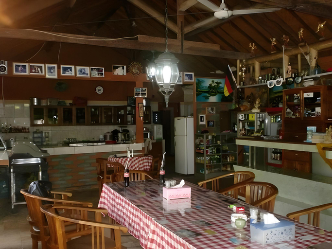Food & Drinks 4, Deutsches-Eck Rikesti Hotel, Buleleng