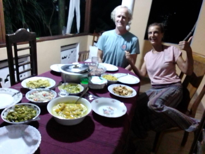 Food & Drinks, Pravindi Guest Home, Weligama
