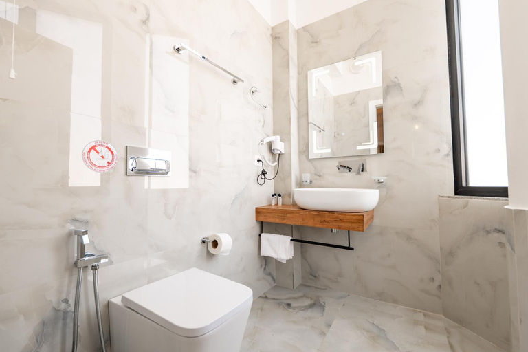Bathroom 3, Besimi apartments, Sarandës