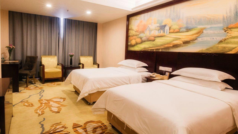 Bedroom 2, Vienna Hotel Changsha Ningxiang Feicuihu International Plaza, Changsha