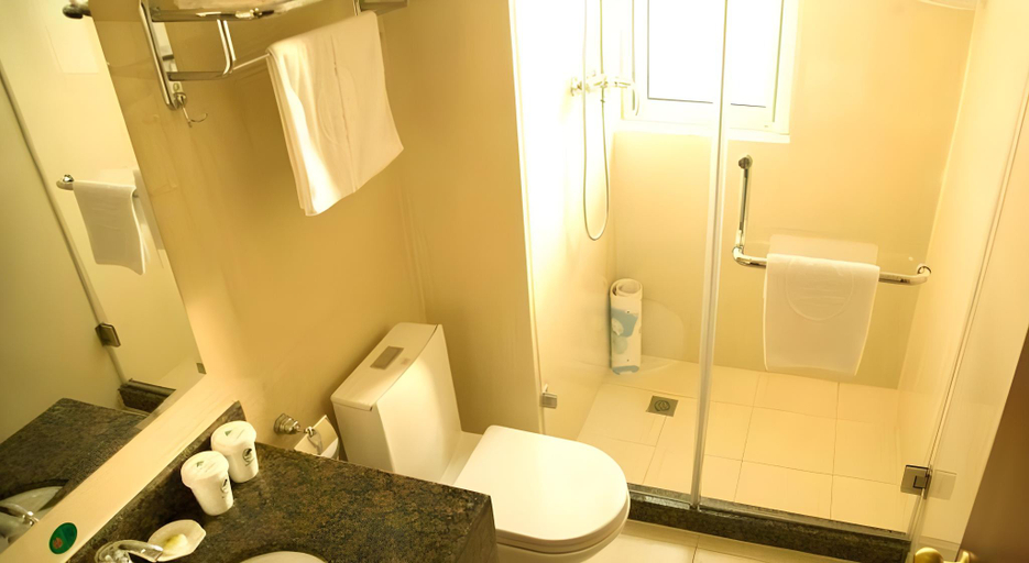 Bathroom 4, GreenTree Inn Hebei Tangshan Nanhu Lake Express Hotel, Tangshan