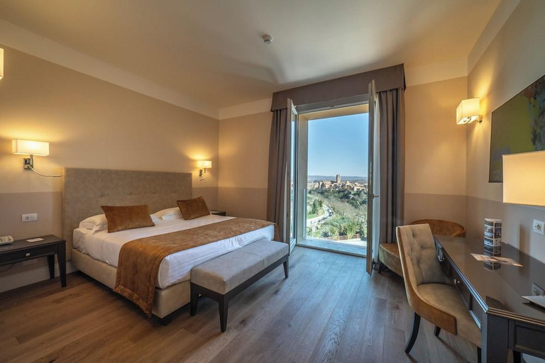Bedroom 3, San Lorenzo Apartments, Siena