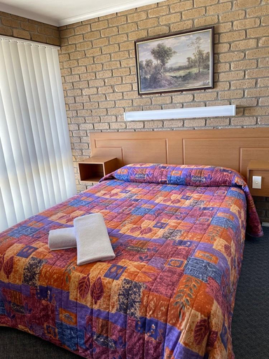 Bedroom 2, Darling Junction Motor Inn Wentworth, Wentworth
