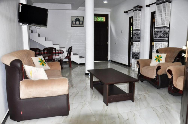 Others 5, Villa Dineth, Habaraduwa