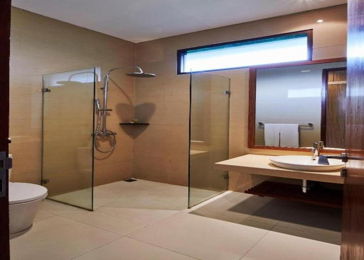 Bathroom, Hikari Hill View Villa 7 Bedrooms With a Private Swimming Pool and a Billiard Table, Bandung