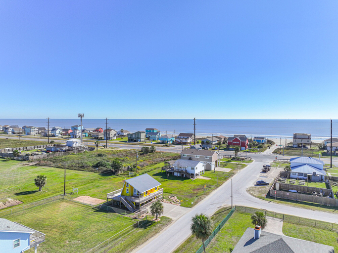 Others 5, Hello Sunshine by Ryson Vacation Rentals, Galveston