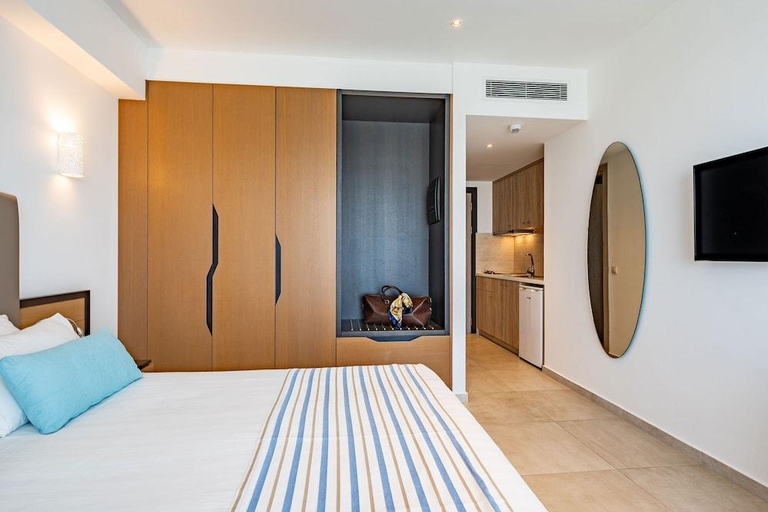 Bedroom 3, Minos Hotel, Crete