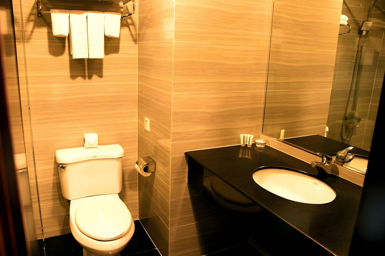 Bathroom 5, Saigon Quy Nhon Hotel, Qui Nhơn