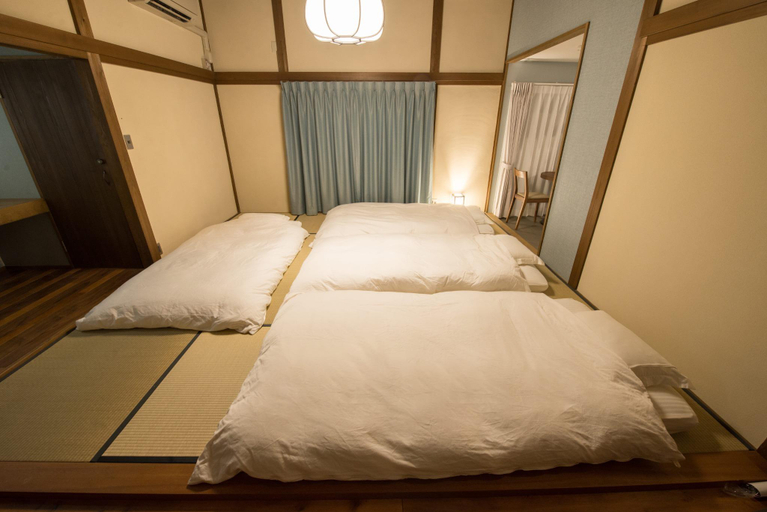 Bedroom 3, Jikukan Mukae, Izumo