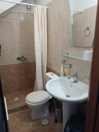 Bathroom, Archontiko Kirmili, Thessaly